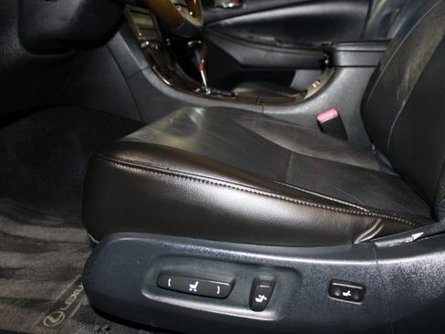 Used 2010 Lexus ES 350 FWD image 25