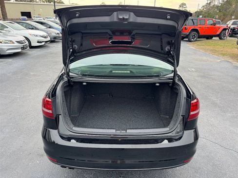 Used 2017 Volkswagen Jetta S image 22