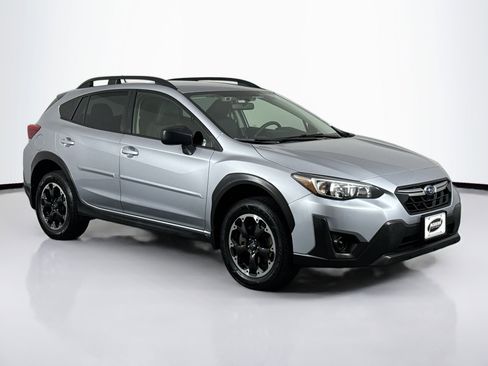 Used 2021 Subaru Crosstrek 2.0i image 2