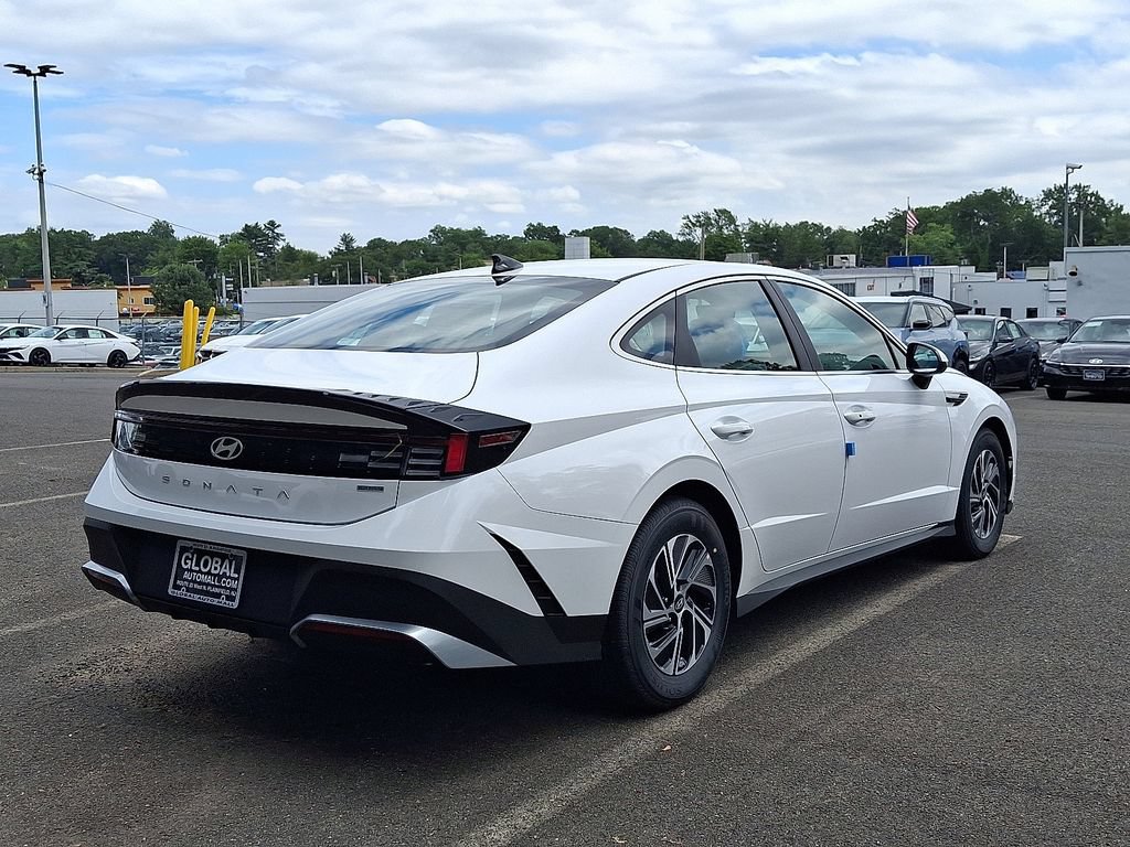 New 2026 Hyundai Sonata Blue FWD image 4