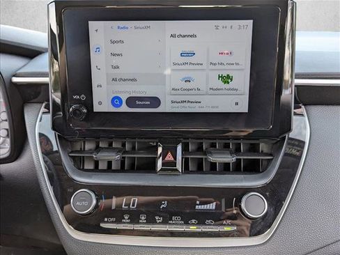 Used 2025 Toyota Corolla LE image 14