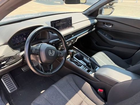 Used 2023 Honda Accord Sport image 12