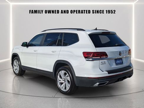 Used 2023 Volkswagen Atlas SE w/ Panoramic Sunroof Package FWD image 4
