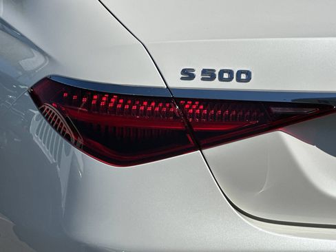Used 2022 Mercedes-Benz S 500 4MATIC image 34