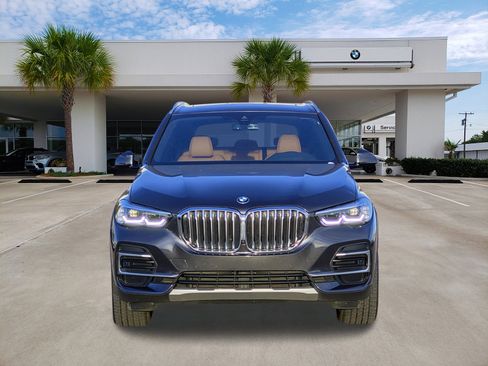 Certified 2023 BMW X5 sDrive40i w/ Premium Package image 2