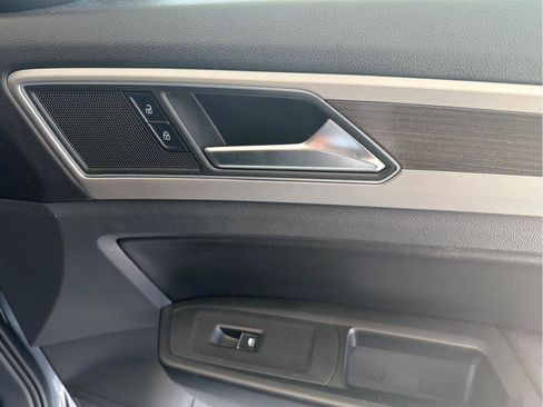 Used 2019 Volkswagen Atlas SEL R-Line FWD image 12