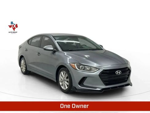 Used 2017 Hyundai Elantra SE FWD image 1
