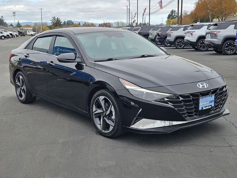 Used 2021 Hyundai Elantra SEL w/ Convenience + Premium Package FWD image 8