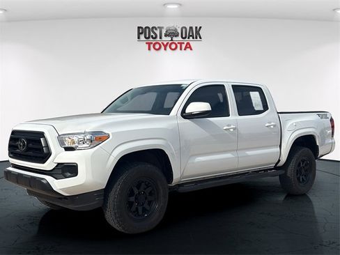 Used 2023 Toyota Tacoma SR image 3