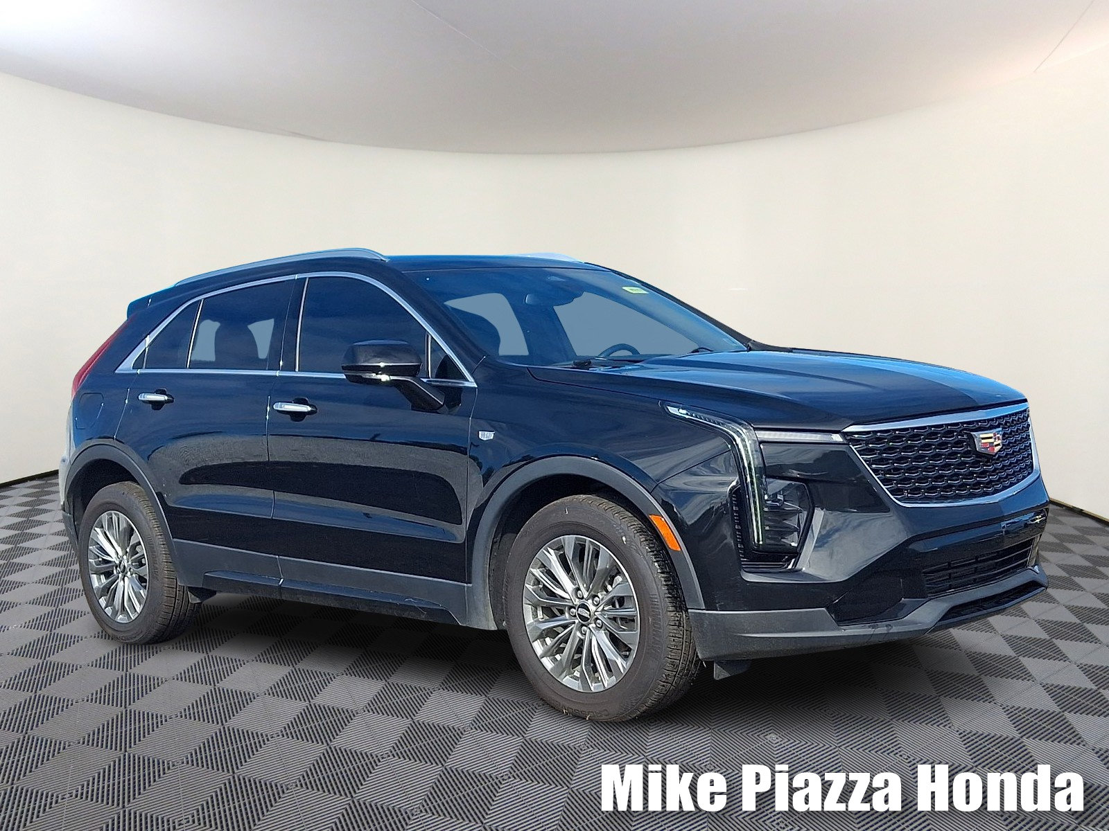 Used 2024 Cadillac XT4 Premium Luxury AWD/4WD image 1