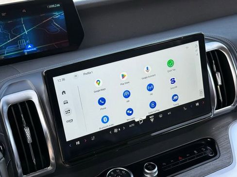 Certified 2025 Ford Expedition Max Platinum image 34