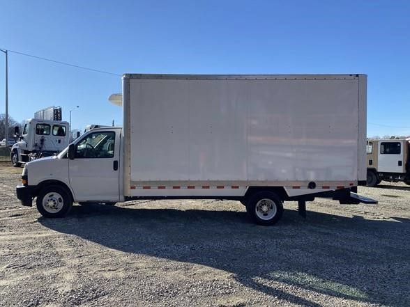 Used 2024 Chevrolet Express 3500 w/ Power Convenience Package RWD image 8