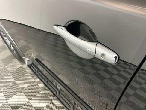 Used 2019 Nissan Armada SL image 13