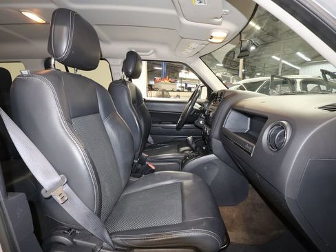 Used 2016 Jeep Patriot Sport w/ Power Value Group image 17