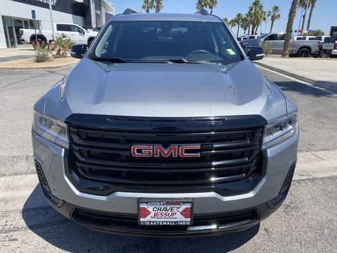 Used 2023 GMC Acadia SLE w/ Driver Convenience Package FWD image 30
