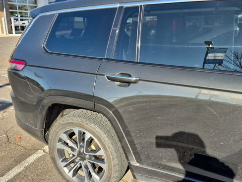 Used 2022 Jeep Grand Cherokee L Overland w/ Advanced Protech Group III image 3