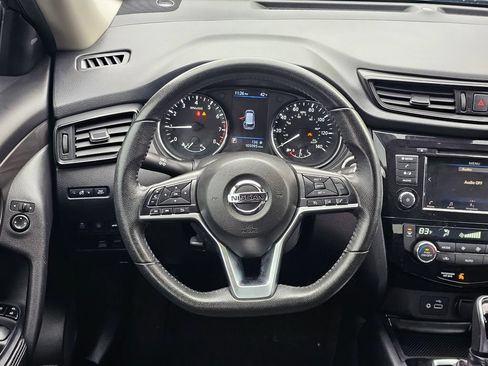 Used 2019 Nissan Rogue SV AWD/4WD image 17