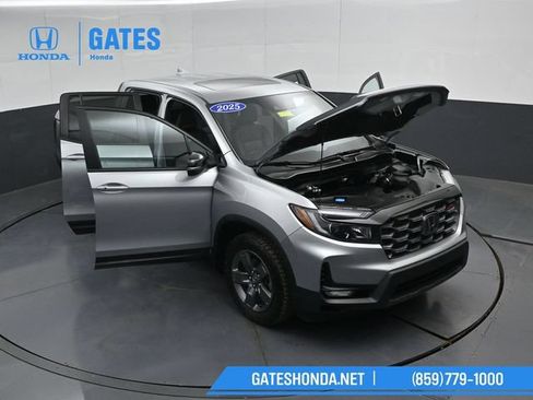 Certified 2025 Honda Ridgeline TrailSport image 53