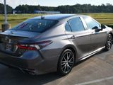 Used 2024 Toyota Camry SE image 6