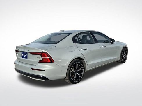 Used 2024 Volvo S60 B5 Plus image 6