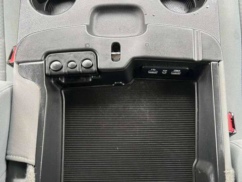 Used 2019 RAM 1500 Express image 28