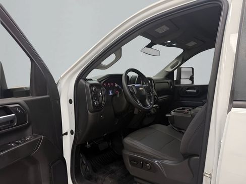 Used 2020 Chevrolet Silverado 2500 W/T w/ WT Safety Package AWD/4WD image 11