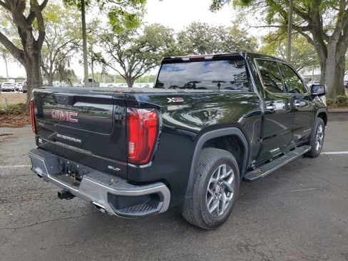 Used 2022 GMC Sierra 1500 SLT w/ SLT Convenience Package image 4