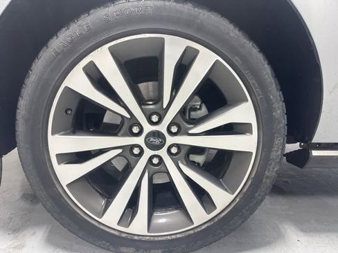 Used 2021 Ford Expedition Max Limited RWD image 13