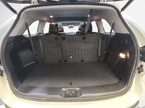Used 2019 Toyota Highlander SE AWD/4WD image 27