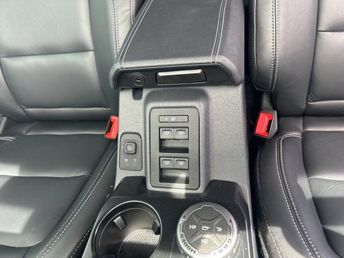 Used 2025 Ford Bronco Outer Banks AWD/4WD image 12