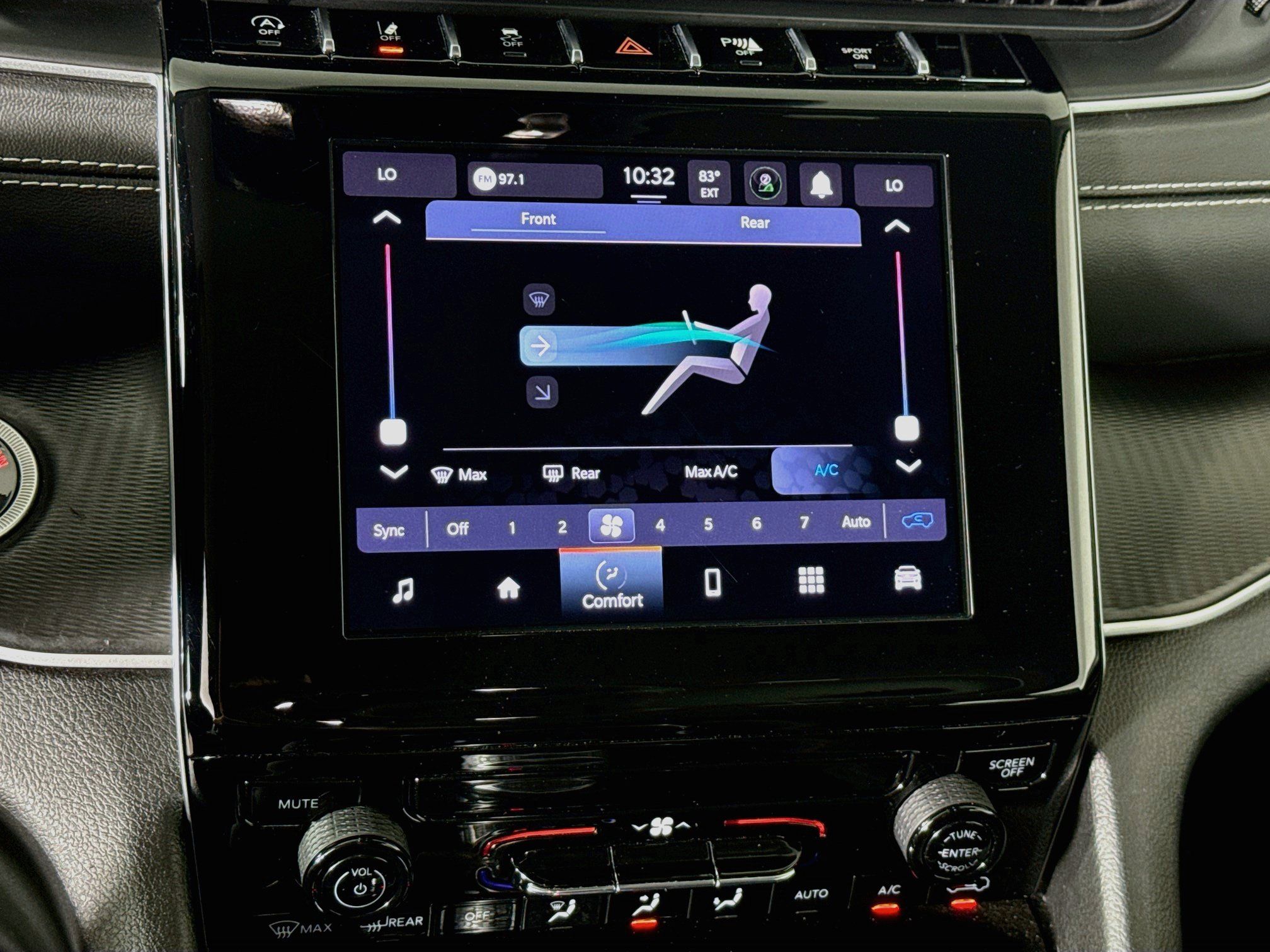 Used 2023 Jeep Grand Cherokee L Laredo AWD/4WD image 17