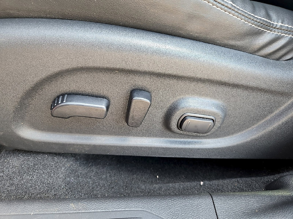Used 2022 Nissan Murano SV FWD image 12
