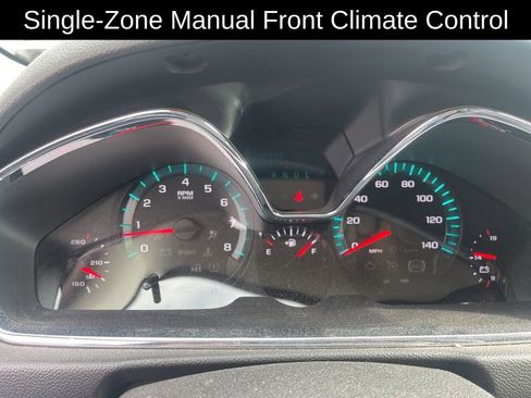 Used 2015 Chevrolet Traverse LT w/ Style and Technology Package image 14