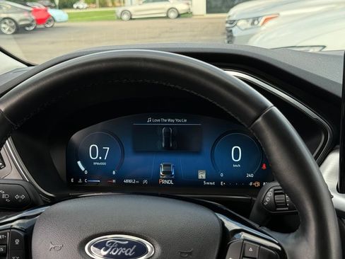 Used 2024 Ford Escape Platinum AWD/4WD image 8