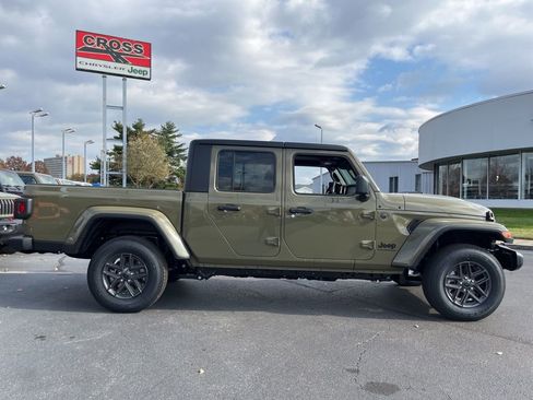 New 2026 Jeep Gladiator Sport image 46