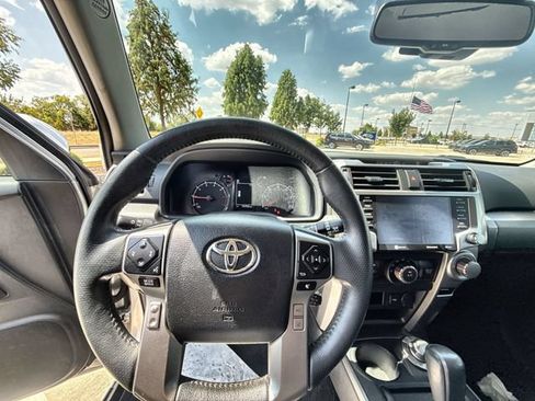 Used 2022 Toyota 4Runner SR5 Premium AWD/4WD image 14