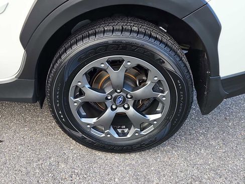 Used 2022 Subaru Crosstrek 2.5i Sport w/ Moonroof Package image 24