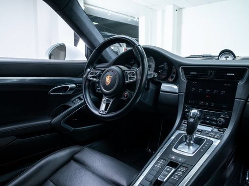Used 2017 Porsche 911 Carrera S RWD image 9