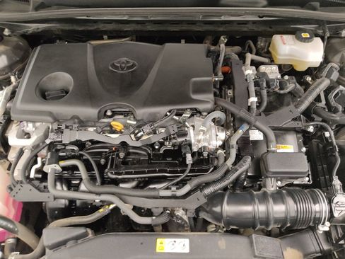 Used 2022 Toyota Camry LE image 30