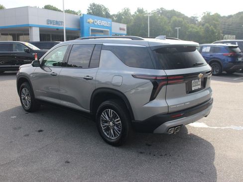 Used 2026 Chevrolet Traverse LT w/ Driver Confidence Package AWD/4WD image 6