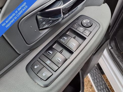 Used 2020 RAM 1500 Classic SLT w/ Luxury Group image 17