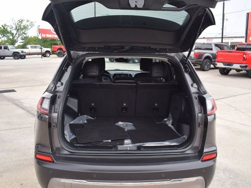 Used 2020 Jeep Cherokee Limited AWD/4WD image 12