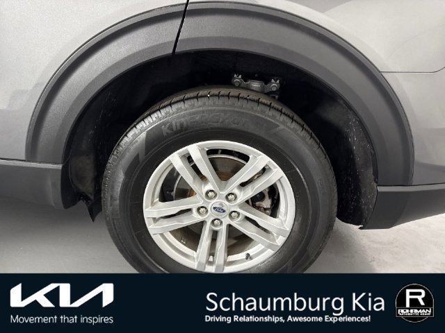 Used 2023 Ford Explorer XLT w/ Equipment Group 202A AWD/4WD image 5