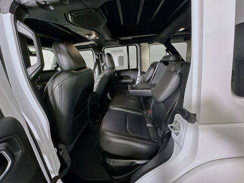 Used 2023 Jeep Wrangler Sahara w/ Cold Weather Group image 26