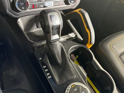 Used 2023 Ford Bronco Badlands image 27