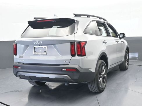 Used 2023 Kia Sorento X-Line EX image 5