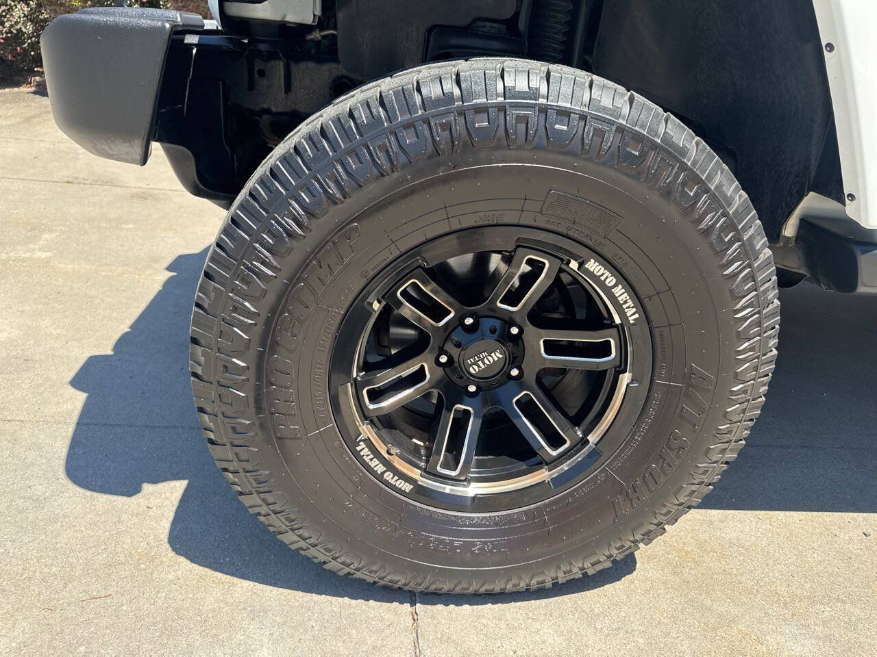 Used 2015 Jeep Wrangler Unlimited Sahara AWD/4WD image 26