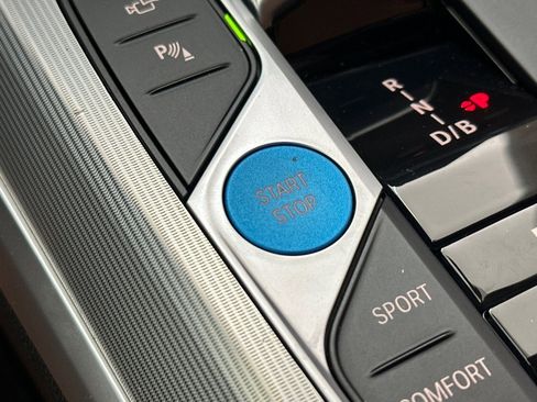 Certified 2023 BMW i4 eDrive35 image 18