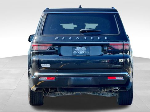 Used 2023 Jeep Wagoneer Series II AWD/4WD image 6