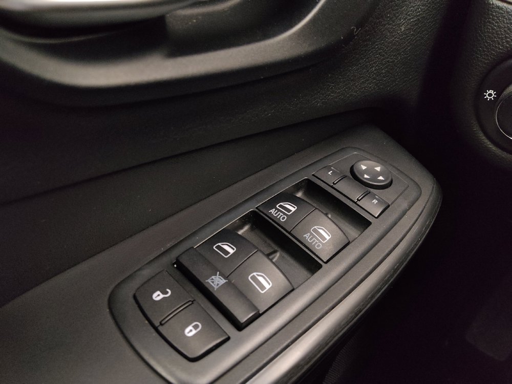 Used 2014 Jeep Cherokee Limited w/ Trailer Tow Group FWD image 27